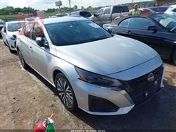 نيسان ألتيما